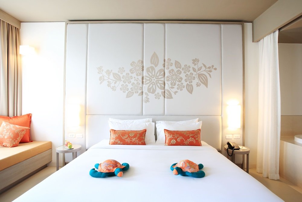 Proud Phuket Hotel Room Type - Superior Pool Access Room