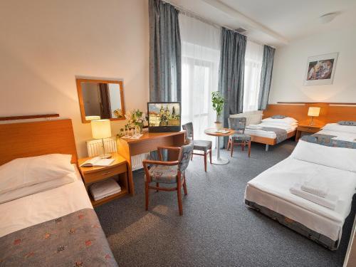 EA Hotel Populus Room Type - Triple Room (with Extra Bed)