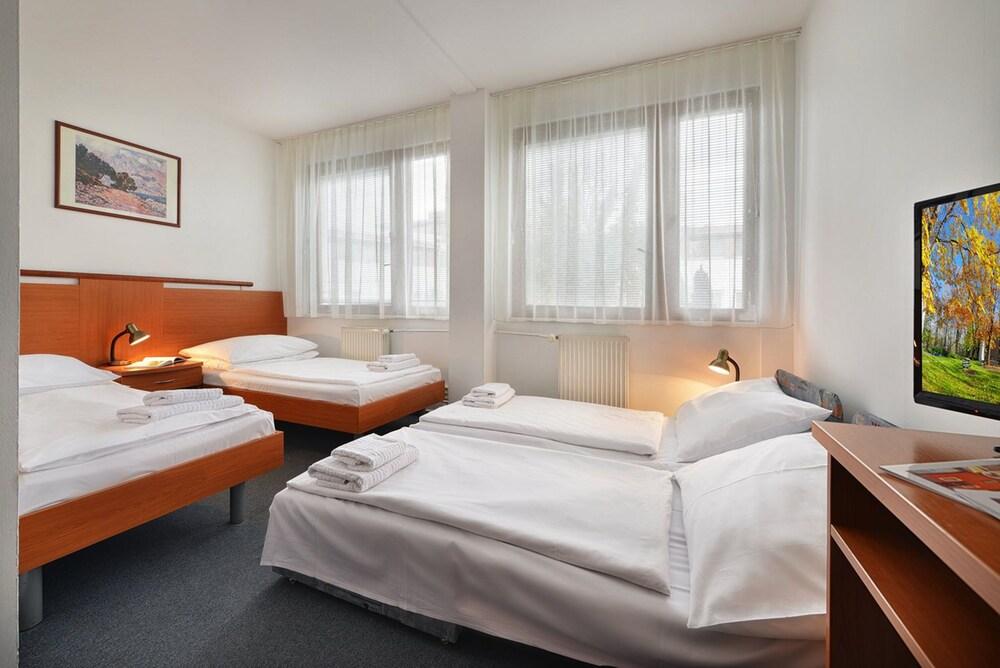 EA Hotel Populus Room Type - Quadruple Room