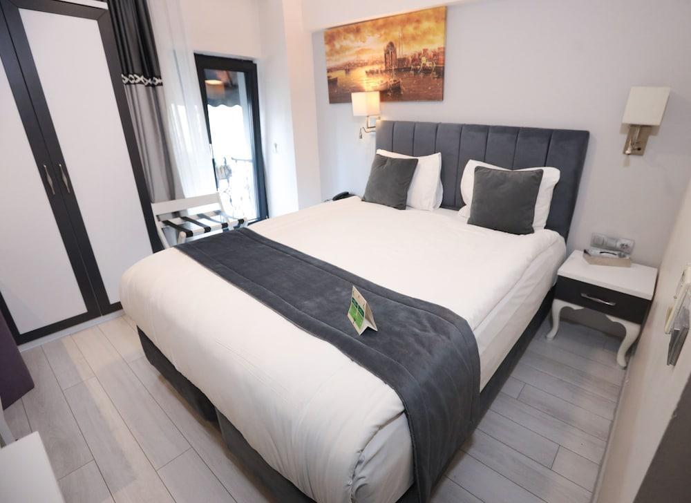 Skalion Hotel Room Type - Standard Double Room