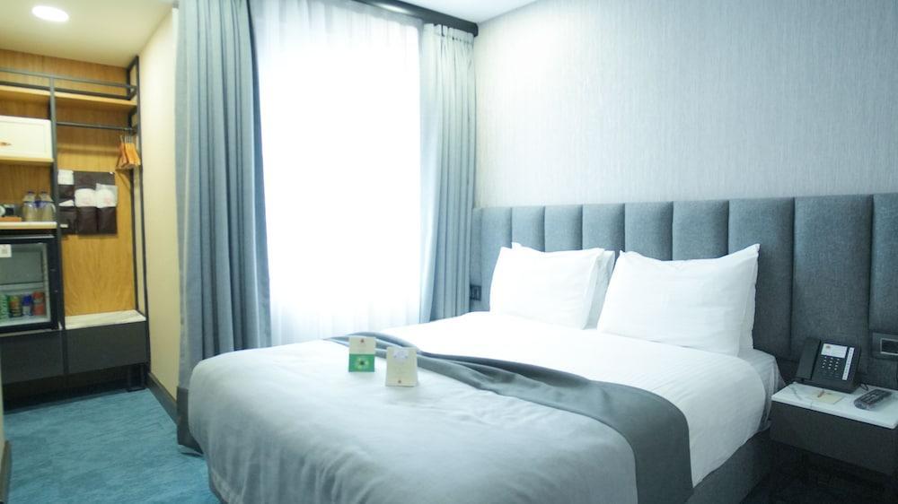 Dosso Dossi Hotels Old City - Tap to explore photos
