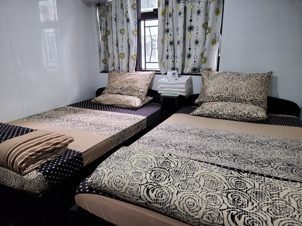 Budget Hostel Room Type - Traditional Triple Room