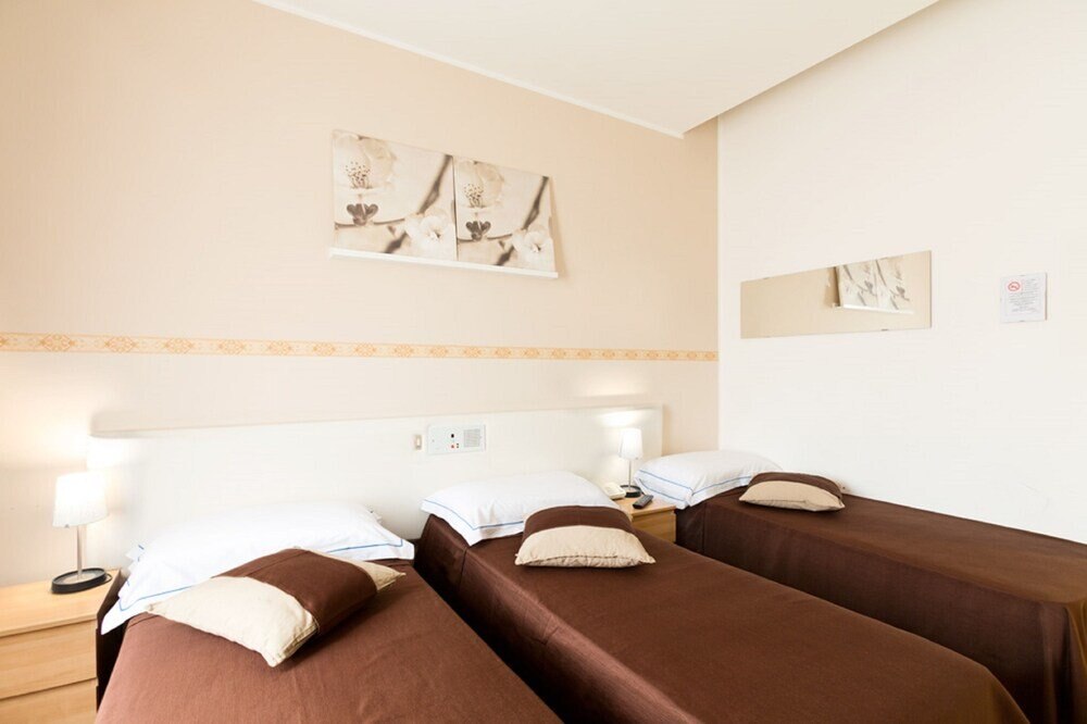 Hotel Indipendenza Room Type - Standard Triple Room