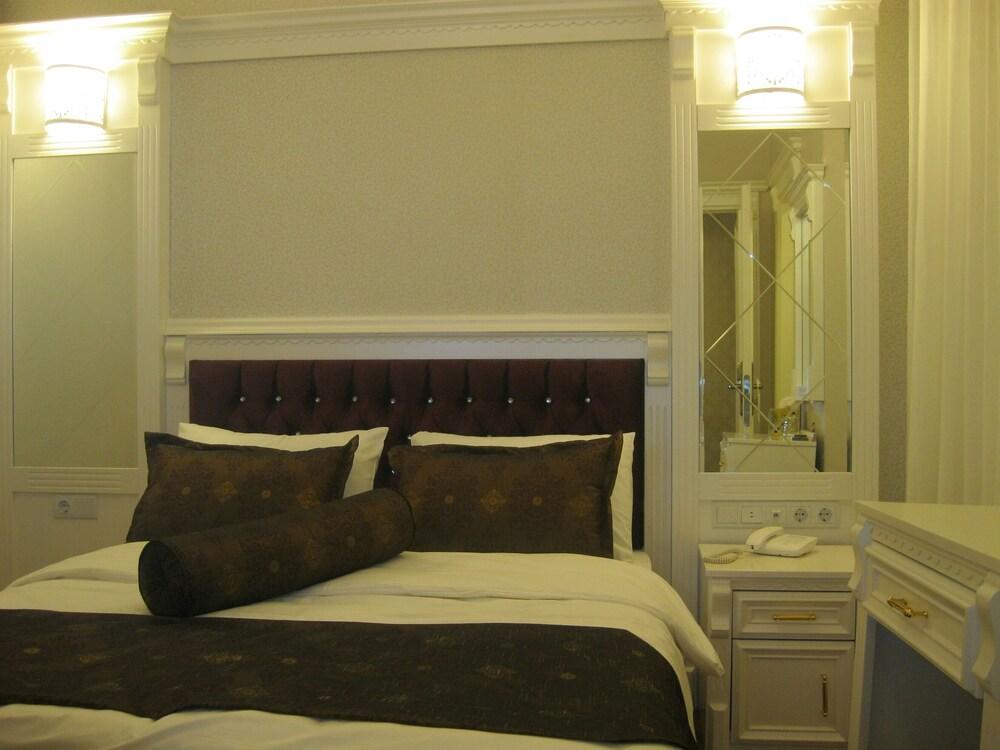 Hotel Coliseum Room Type - Small Double Room