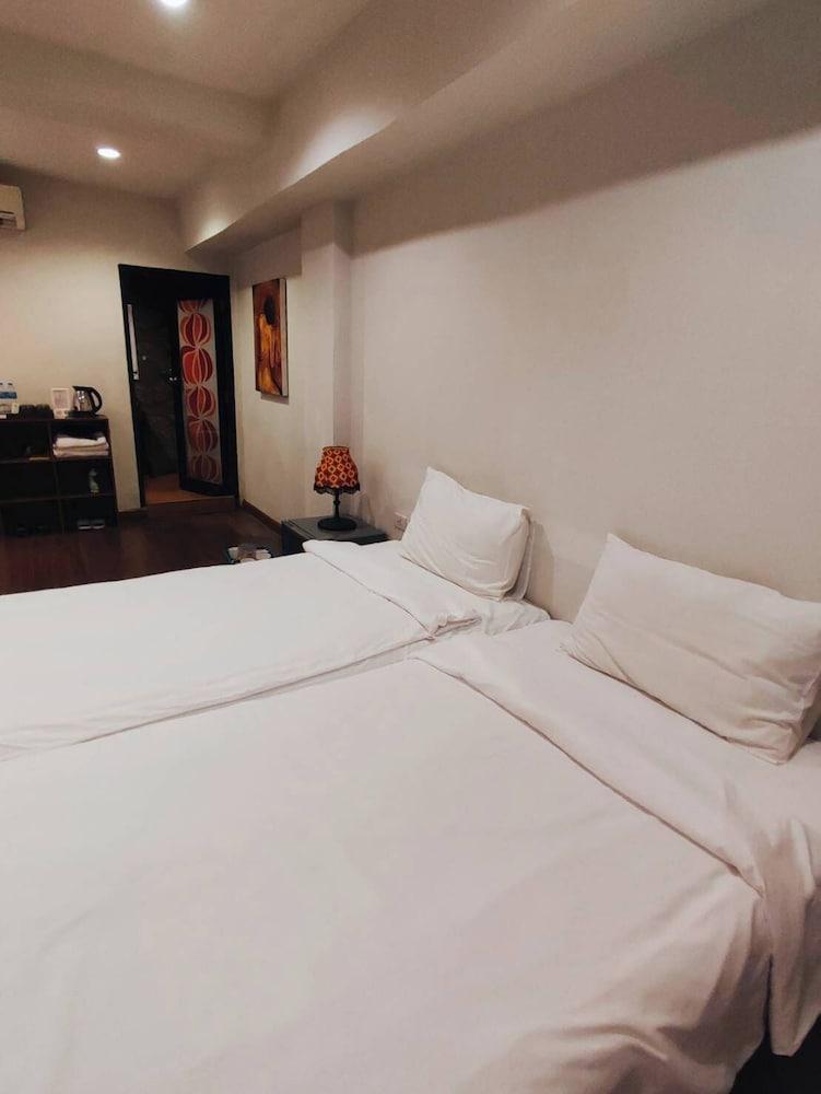 m.stay Room Type - Deluxe Triple Room, 1 Bedroom