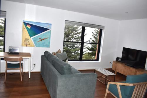 Bondi 38 Serviced Apartments - Tap to explore photos