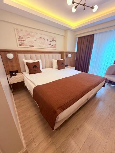 New Florenta Hotel - Tap to explore photos