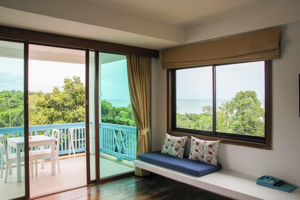 Samui Mekkala Resort Room Type - Deluxe Double Room, 1 Double Bed, Partial Sea View Samui Mekkala Resort Room Type - Deluxe Double Room, 1 Double Bed, Partial Sea View