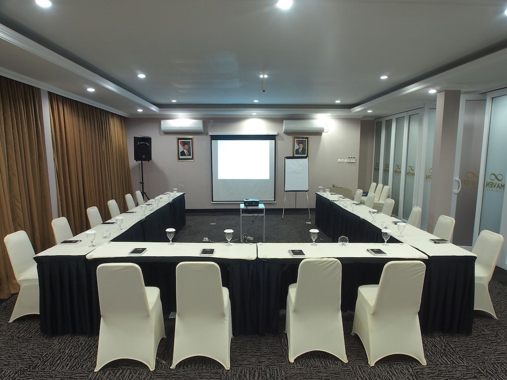 Hotel Maven Fatmawati Jakarta Price Address Reviews