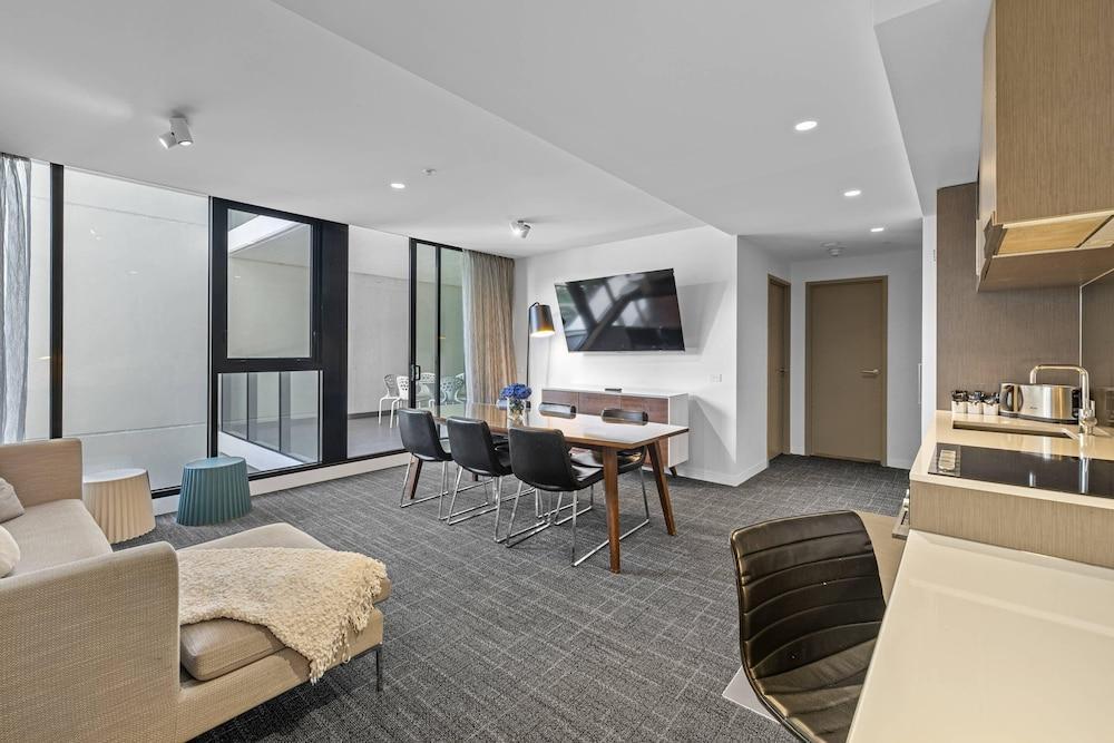 MainStay Suites Abbotsford