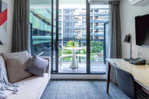 MainStay Suites Abbotsford - Tap to explore photos