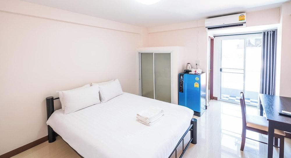 Don Muang Hotel Room Type - Value Double Room Don Muang Hotel Room Type - Value Double Room
