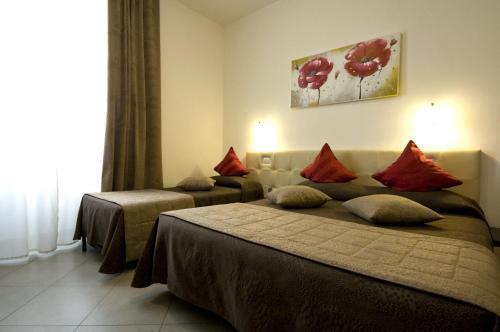 Ara Pacis Inn Room Type - Triple Room Ara Pacis Inn Room Type - Triple Room