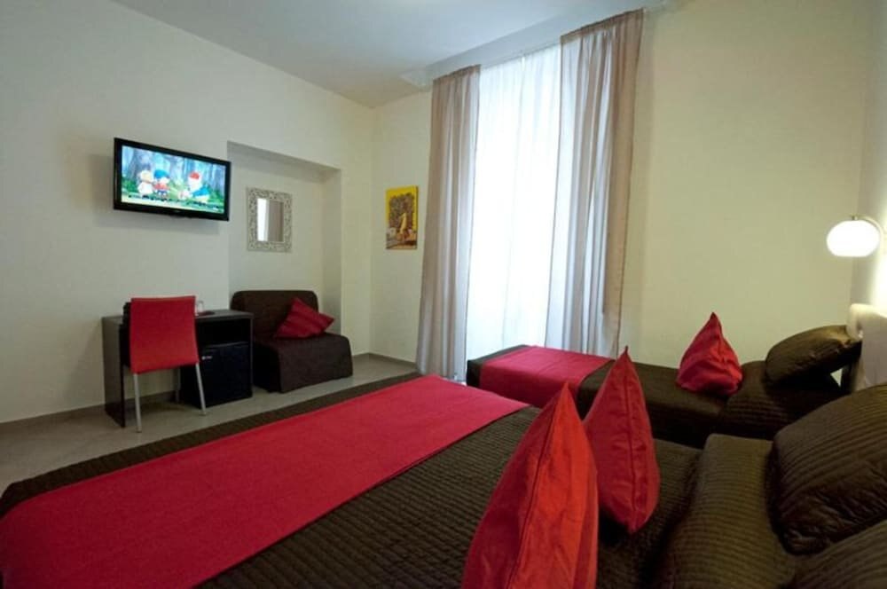Ara Pacis Inn - Tap to explore photos
