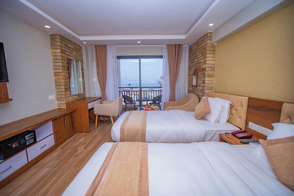 Hotel Pokhara Village & Spa Room Type - Deluxe Twin Room