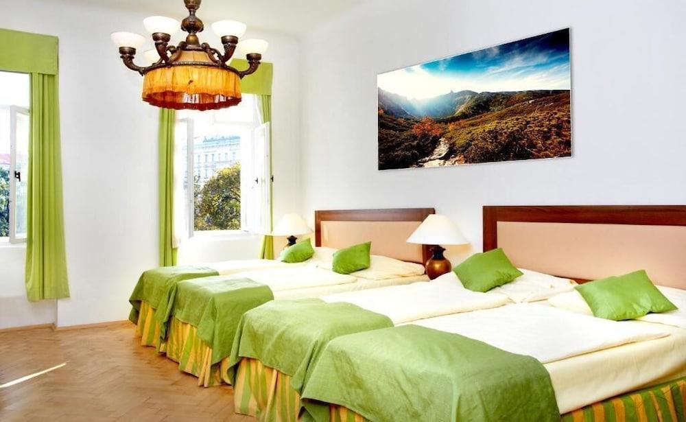 Wenceslas Square Hotel - Czech Leading Hotels Room Type - Triple Room
