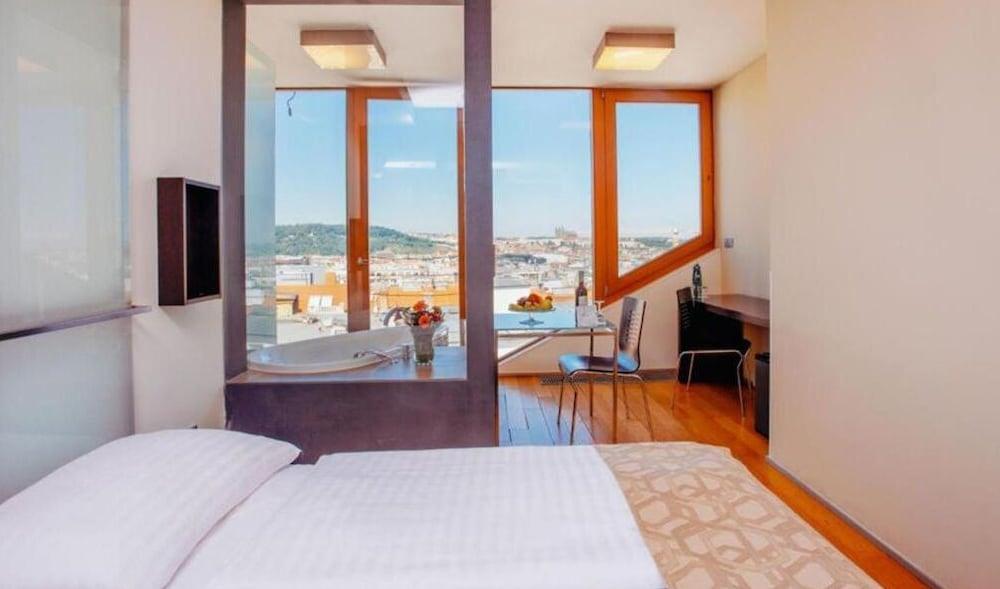 Wenceslas Square Hotel - Czech Leading Hotels Room Type - Deluxe Double Room Castle view