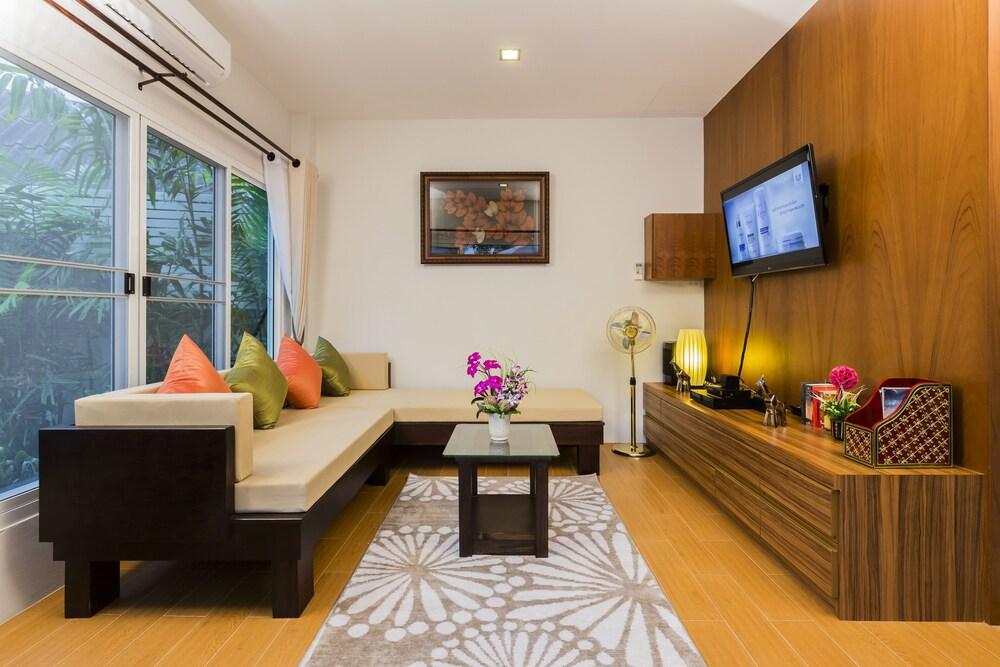 Irawan House - Tap to explore photos