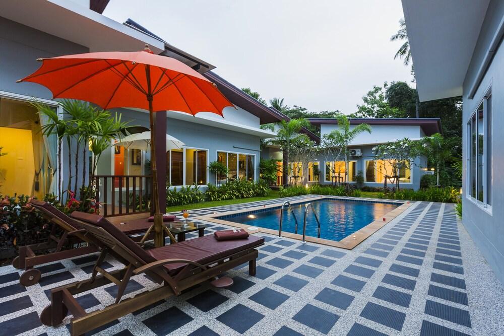 Irawan House Room Type - Exclusive Villa Irawan House Room Type - Exclusive Villa