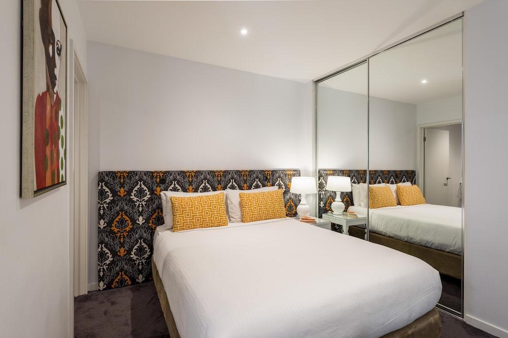 Oaks Melbourne South Yarra Suites Room Type - Studio Apartment (No Housekeeping) Oaks Melbourne South Yarra Suites Room Type - Studio Apartment (No Housekeeping)