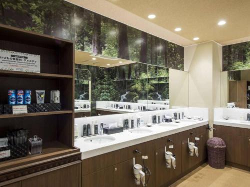 Anshin Oyado Shinjuku - Caters to Men - Tap to explore photos