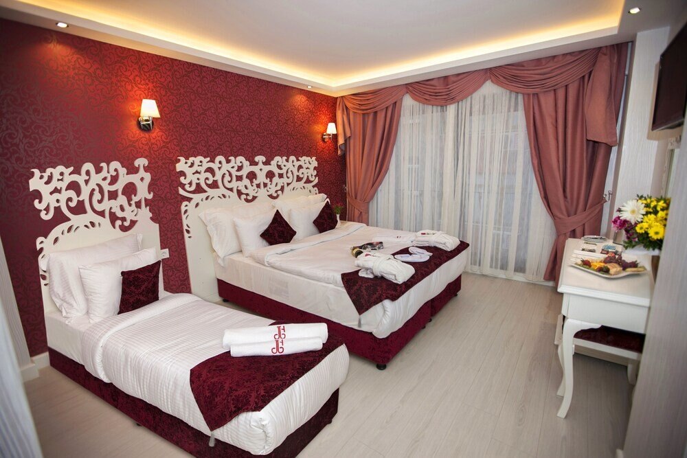 Dream Bosphorus Hotel Room Type - Superior Triple Room Dream Bosphorus Hotel Room Type - Superior Triple Room