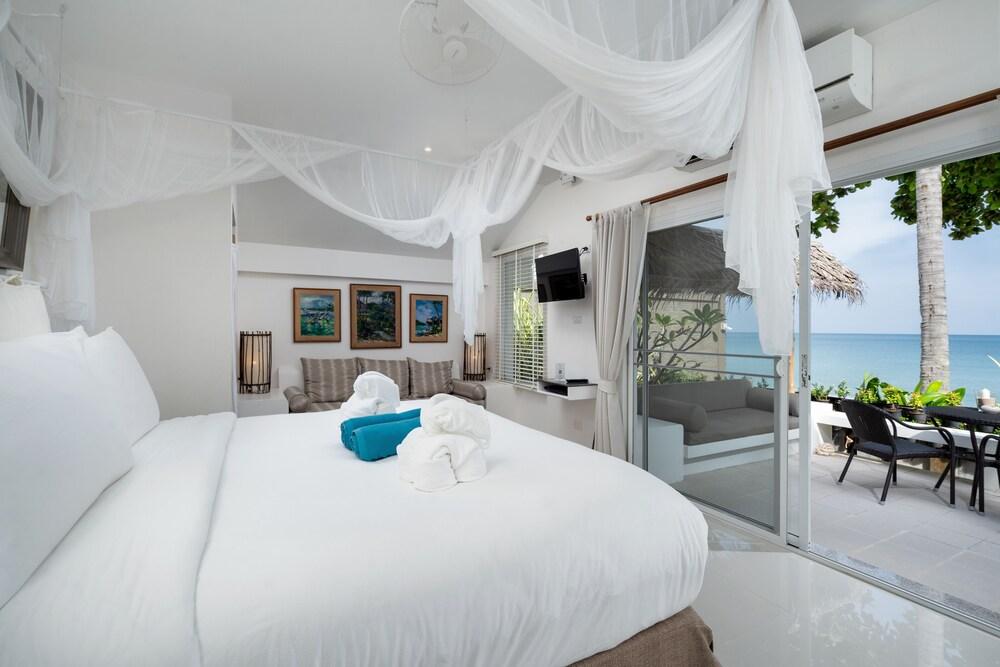 King's Garden Resort Room Type - Seafront Bungalow