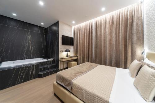 San Carlo Suite Room Type - King Suite with Spa Bath