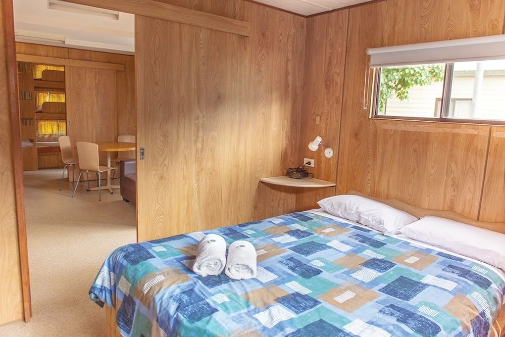BIG4 Crystal Brook Tourist Park Room Type - Standard Cabin, 2 Bedrooms