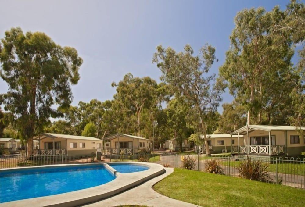 Crystal Brook Tourist Park - Tap to explore photos