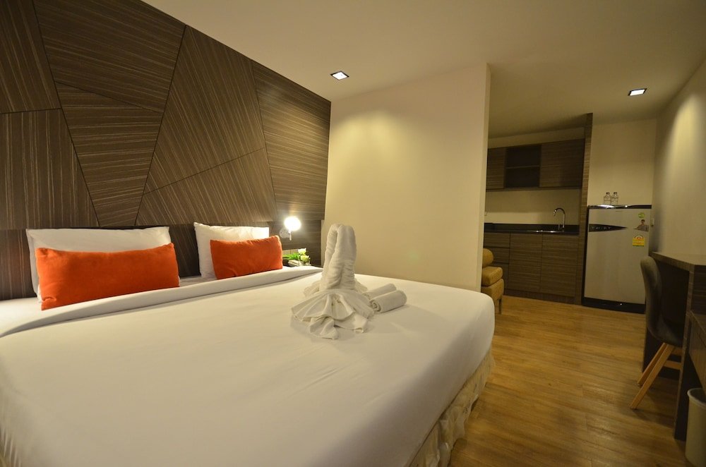 H2 Hotel Room Type - Grand Deluxe Room