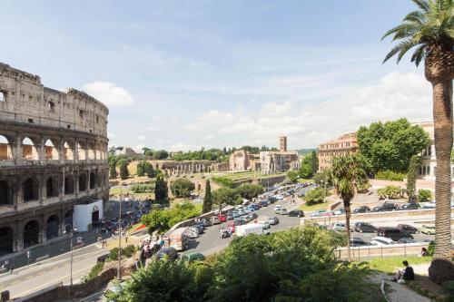 Colosseo Panoramic Rooms - Tap to explore photos