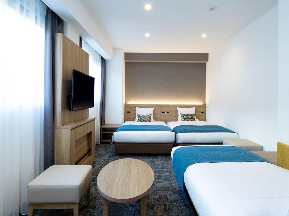 Flexstay Inn Shin-Urayasu Room Type - Deluxe Triple Room, Non Smoking (Cleaning is Optional with Additional Cost)
