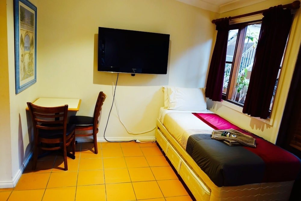 The Manly Lodge Boutique Hotel - Tap to explore photos