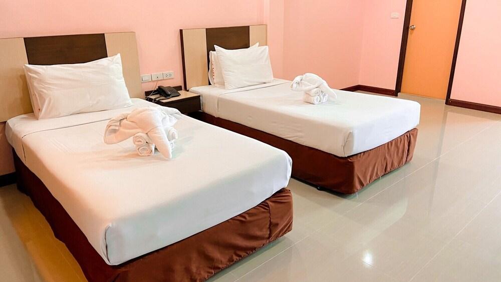 AA Pattaya Ville Room Type - Superior Twin Room