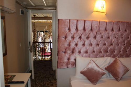 Diamond Royal Hotel Room Type - Economic Double Room