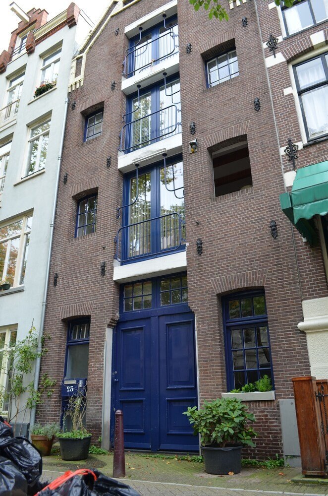 Rembrandtplein B&B - Tap to explore photos