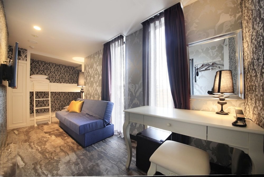 Centurion Hotel Ueno Room Type - Cabin Room - Non Smoking (1 Bunk Bed) - Annex - Extrabed is from 3rd adult