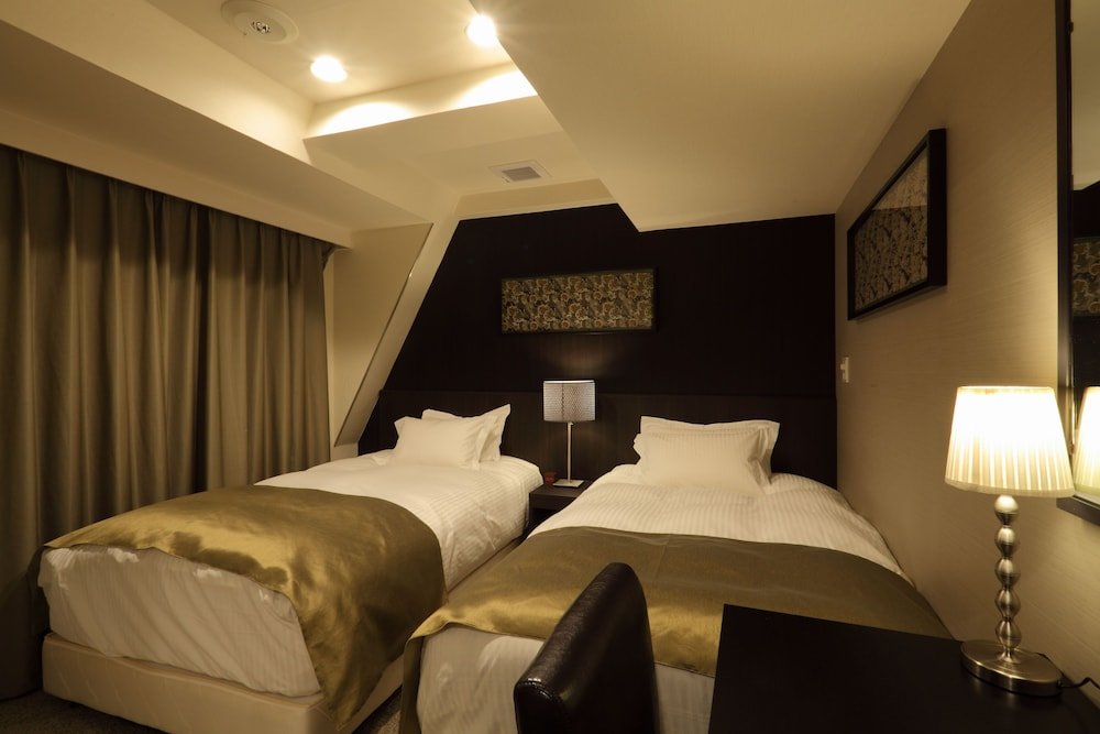Centurion Hotel Ueno Room Type - Standard Twin Room - Non Smoking (2 Semi-double Beds) - Main Building Centurion Hotel Ueno Room Type - Standard Twin Room - Non Smoking (2 Semi-double Beds) - Main Building