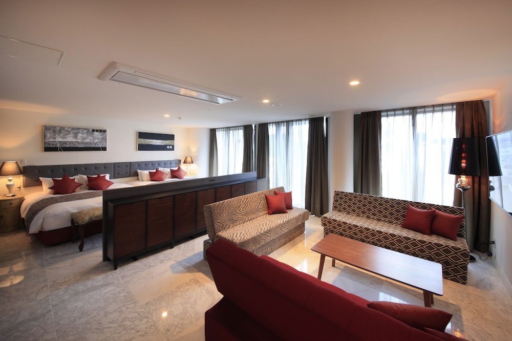 Centurion Hotel Ueno Room Type - Queen Suite Room - Non Smoking (2 Queen Beds) - Annex - Top Floor - Extrabed is from 5th adult