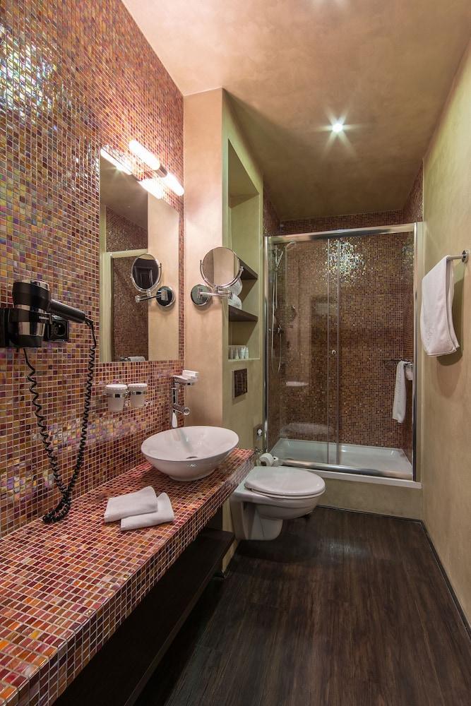 Design Hotel Jewel Prague - Tap to explore photos