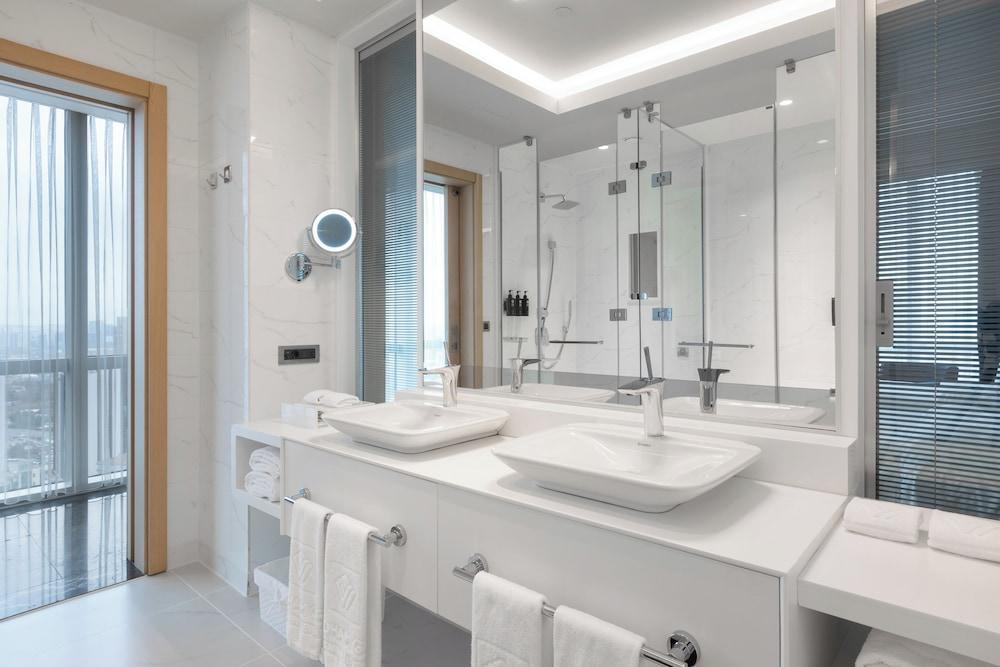Wyndham Grand Istanbul Levent - Tap to explore photos