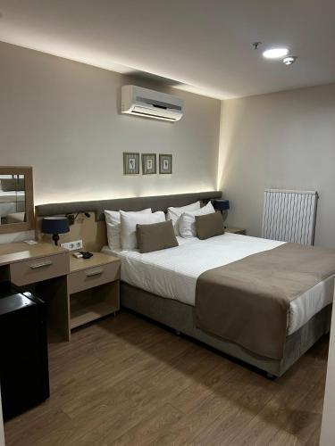 Cheya Beşiktaş Istanbul Bosphorus City Center Hotel & Suites Room Type - Standard Quadruple Room