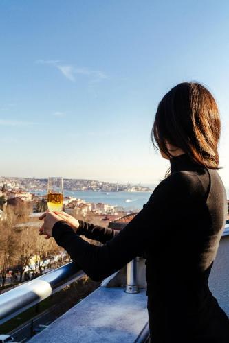 Cheya Beşiktaş Istanbul Bosphorus City Center Hotel & Suites - Tap to explore photos