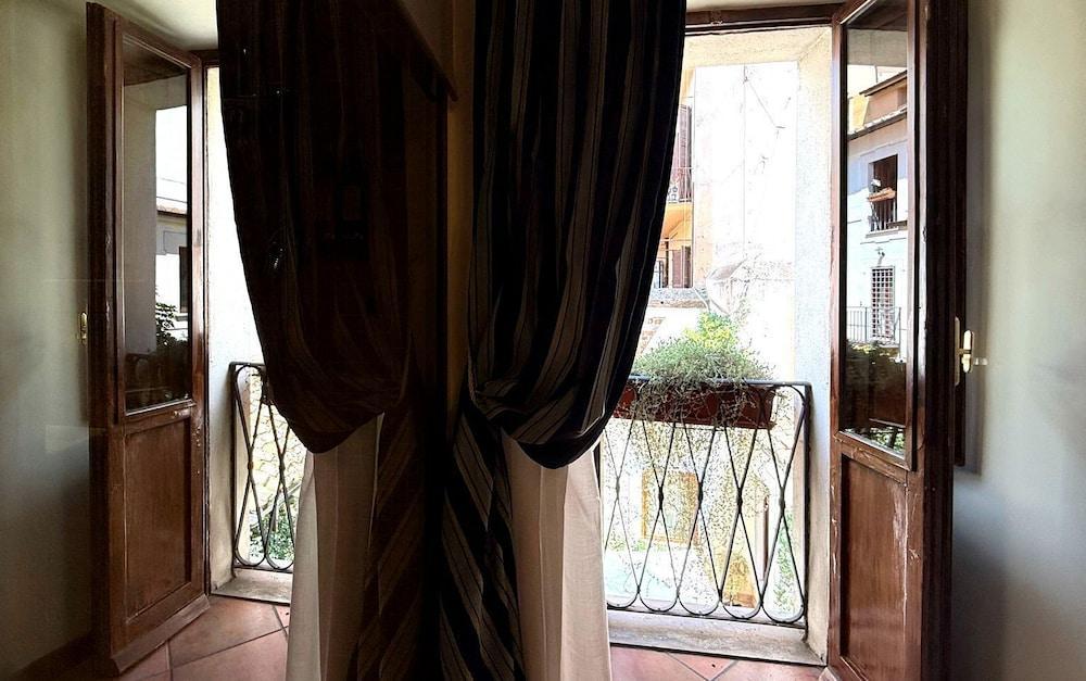 Relais Le Clarisse a Trastevere - Tap to explore photos