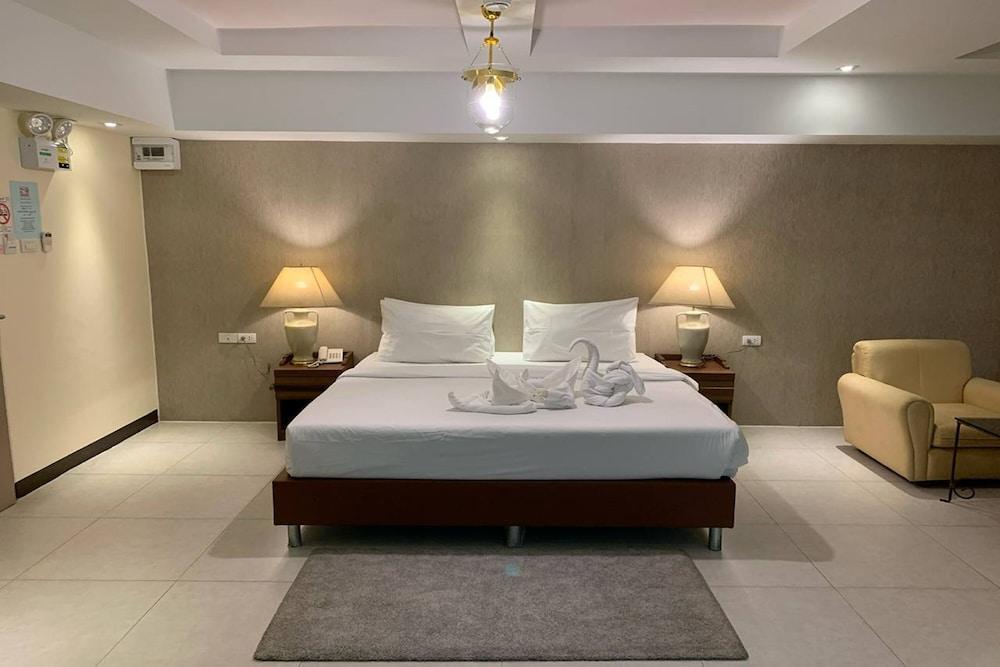 Kim Hostel at Morleng Room Type - Room, Connecting Rooms