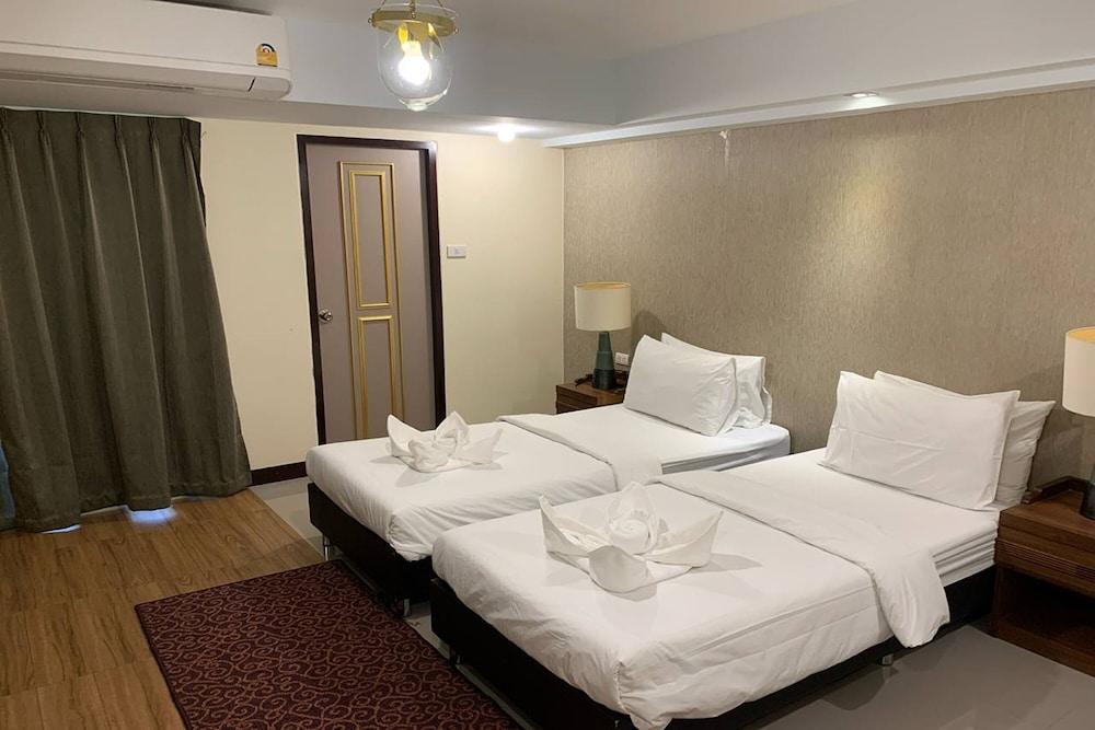 Kim Hostel at Morleng Room Type - Deluxe Twin Room