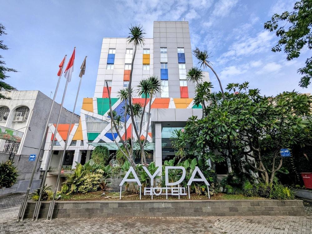 Ayda Mangga Dua d/h Zuri Express Mangga Dua