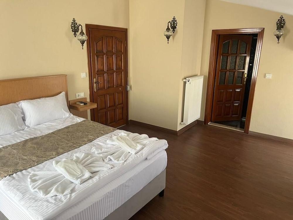 Ottoman Elegance Hotel Room Type - Deluxe Double Room
