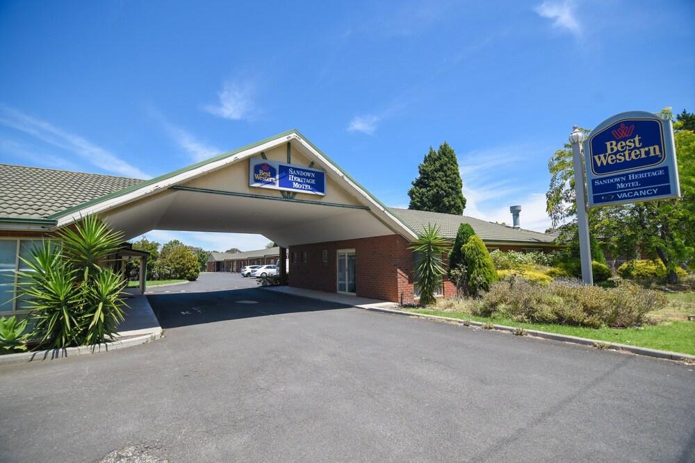 Sandown Heritage Motel - Tap to explore photos